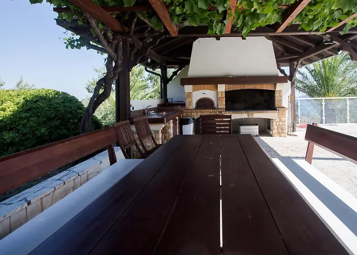 Unforgettable Retreat 8 Bedrooms Peljesac Majestic Tranquil וילה